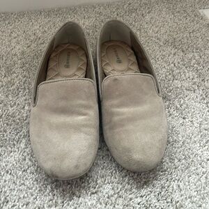 Birdies Women's Suede Loafers in Latte